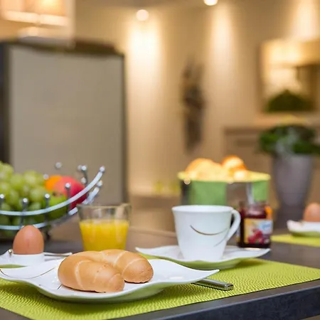 Lägenhet Luxus-ferienwohnung Mit Infrarot-sauna, Massagesessel, Terrasse & Strandnaehe In Zingst