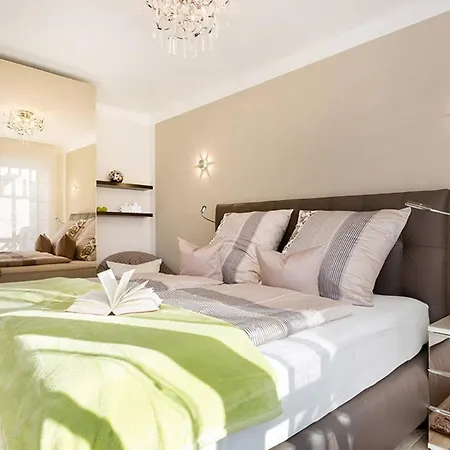 Luxus-ferienwohnung Mit Infrarot-sauna, Massagesessel, Terrasse & Strandnaehe In Zingst